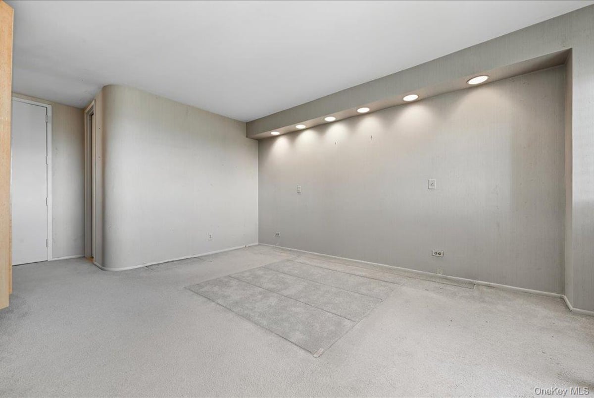 Photo for 269 Grand Central Parkway - 269 Grand Central Parkway Cooperative in Little Neck, Queens