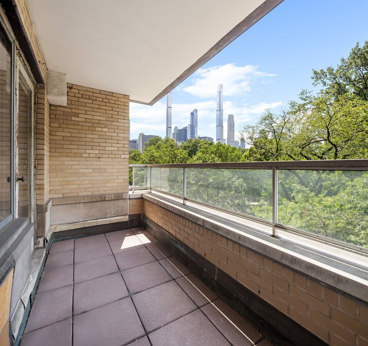 Photo for 860 Fifth Avenue - 860 5th Avenue Cooperative in Upper East Side, Manhattan