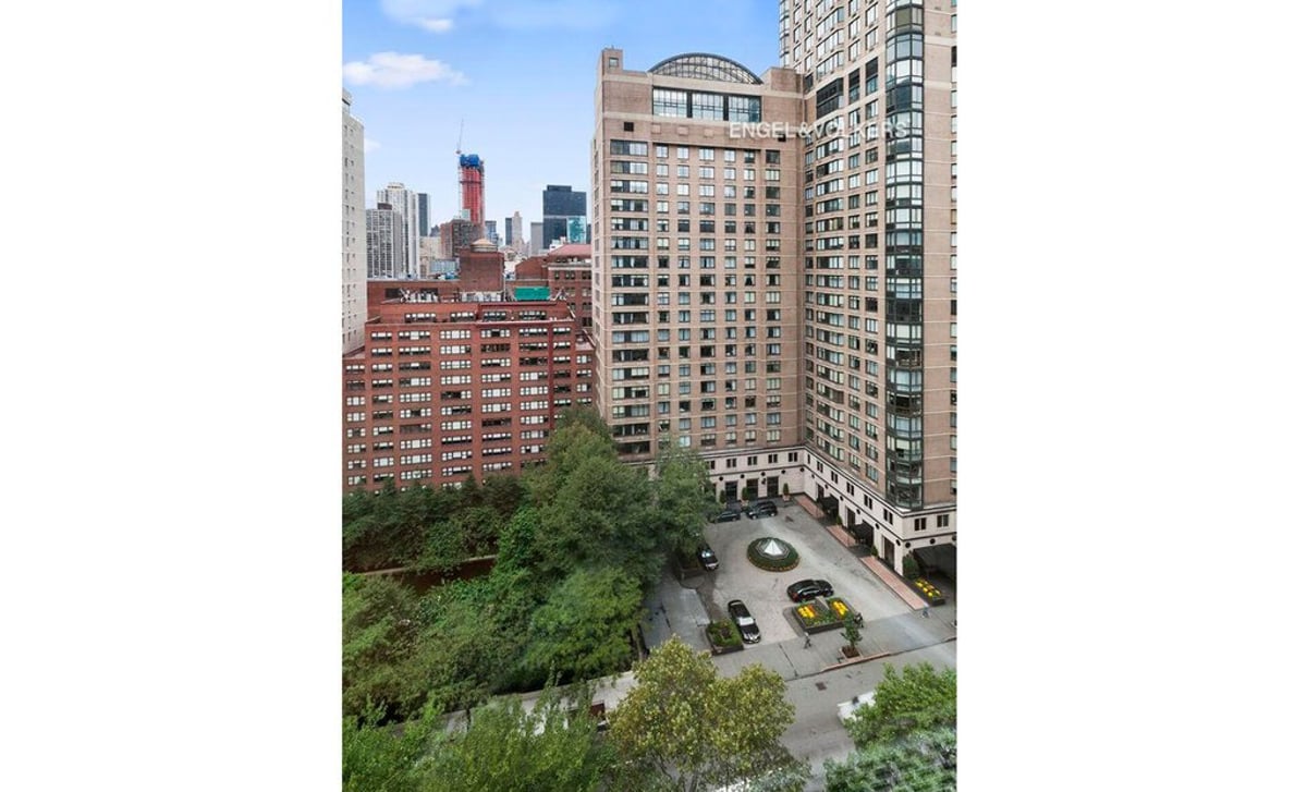Photo for Manhattan House - 200 East 66th Street Condominium in Upper East Side, Manhattan