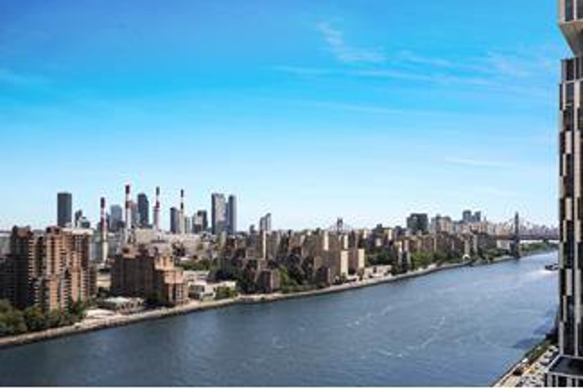 Photo for The Promenade - 530 East 76th Street Condominium in Upper East Side, Manhattan