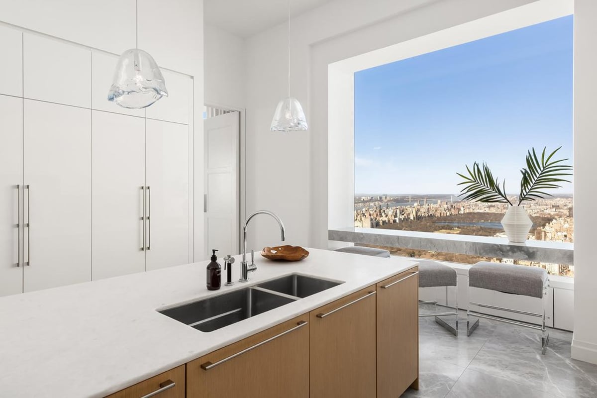 Photo for 432 Park Avenue - 432 Park Avenue Condominium in Midtown East, Manhattan