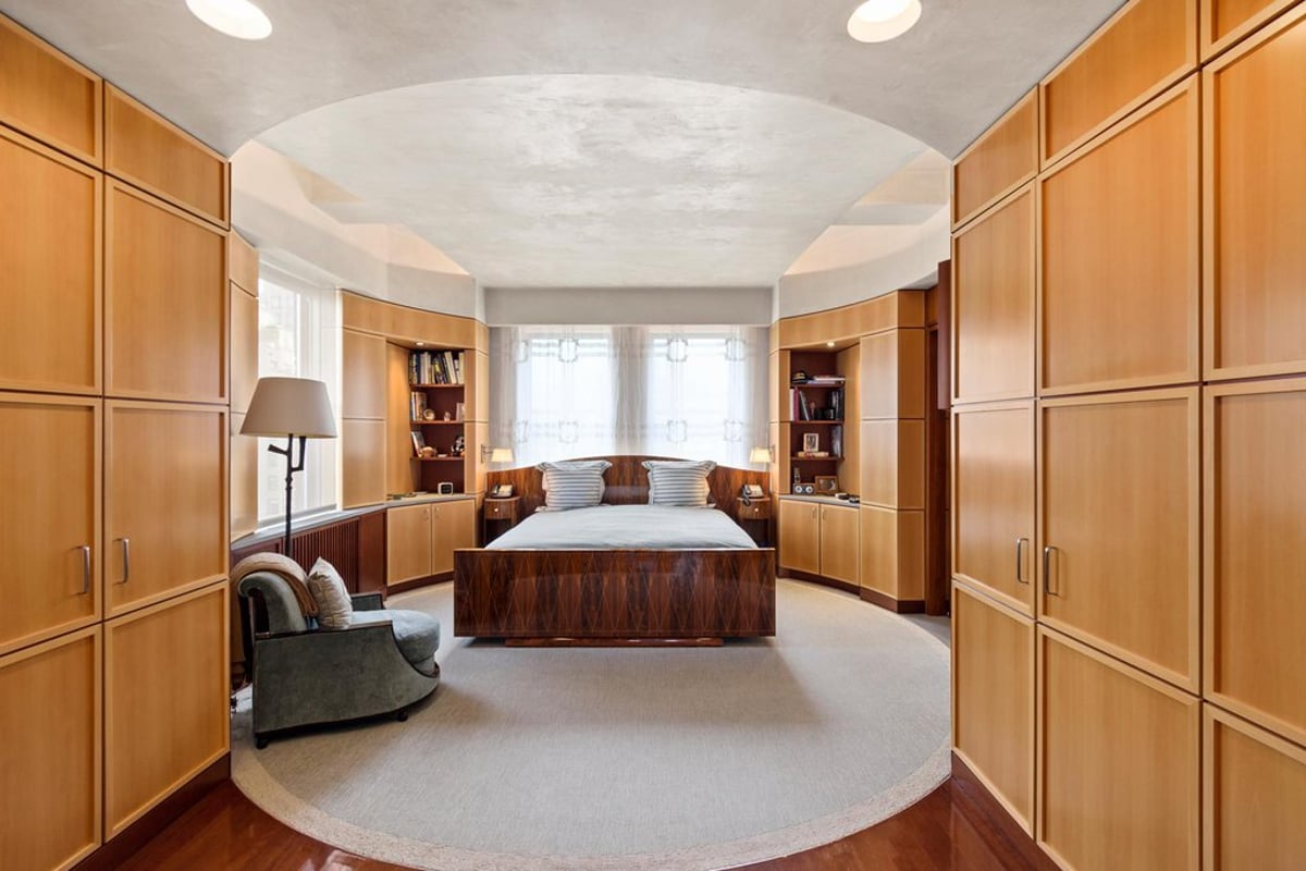 Photo for The Sherry - 781 Fifth Avenue Cooperative in Midtown, Manhattan