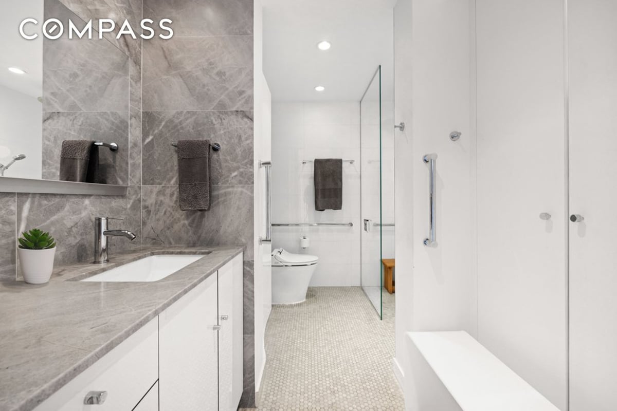 Photo for Metropolitan Tower - 146 West 57th Street Condominium in Midtown, Manhattan