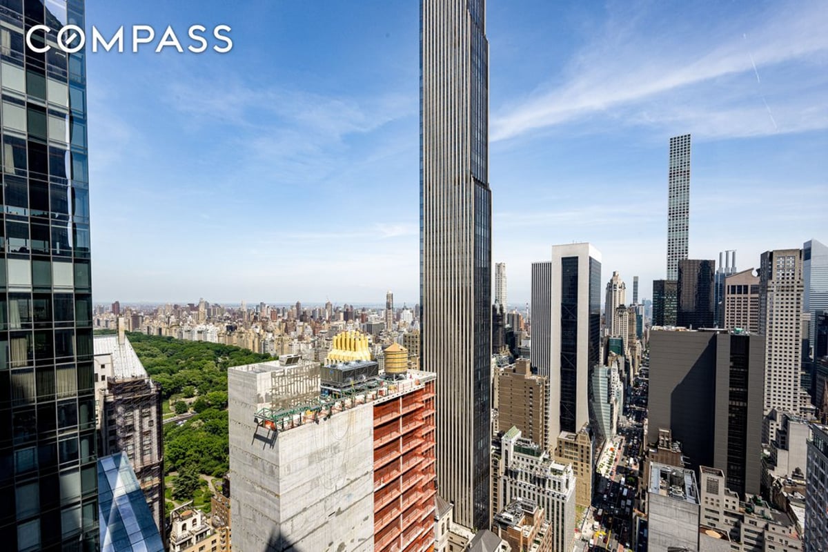 Photo for Metropolitan Tower - 146 West 57th Street Condominium in Midtown, Manhattan
