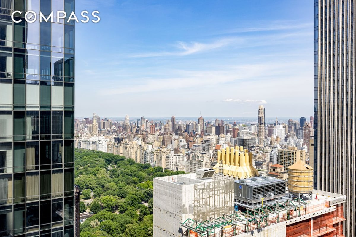 Photo for Metropolitan Tower - 146 West 57th Street Condominium in Midtown, Manhattan