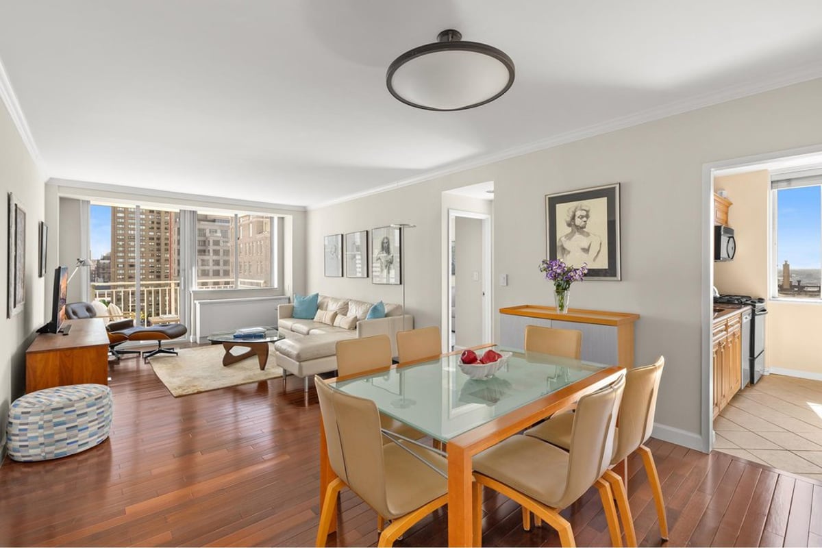 Photo for Asten House - 515 East 79th Street Cooperative in Upper East Side, Manhattan