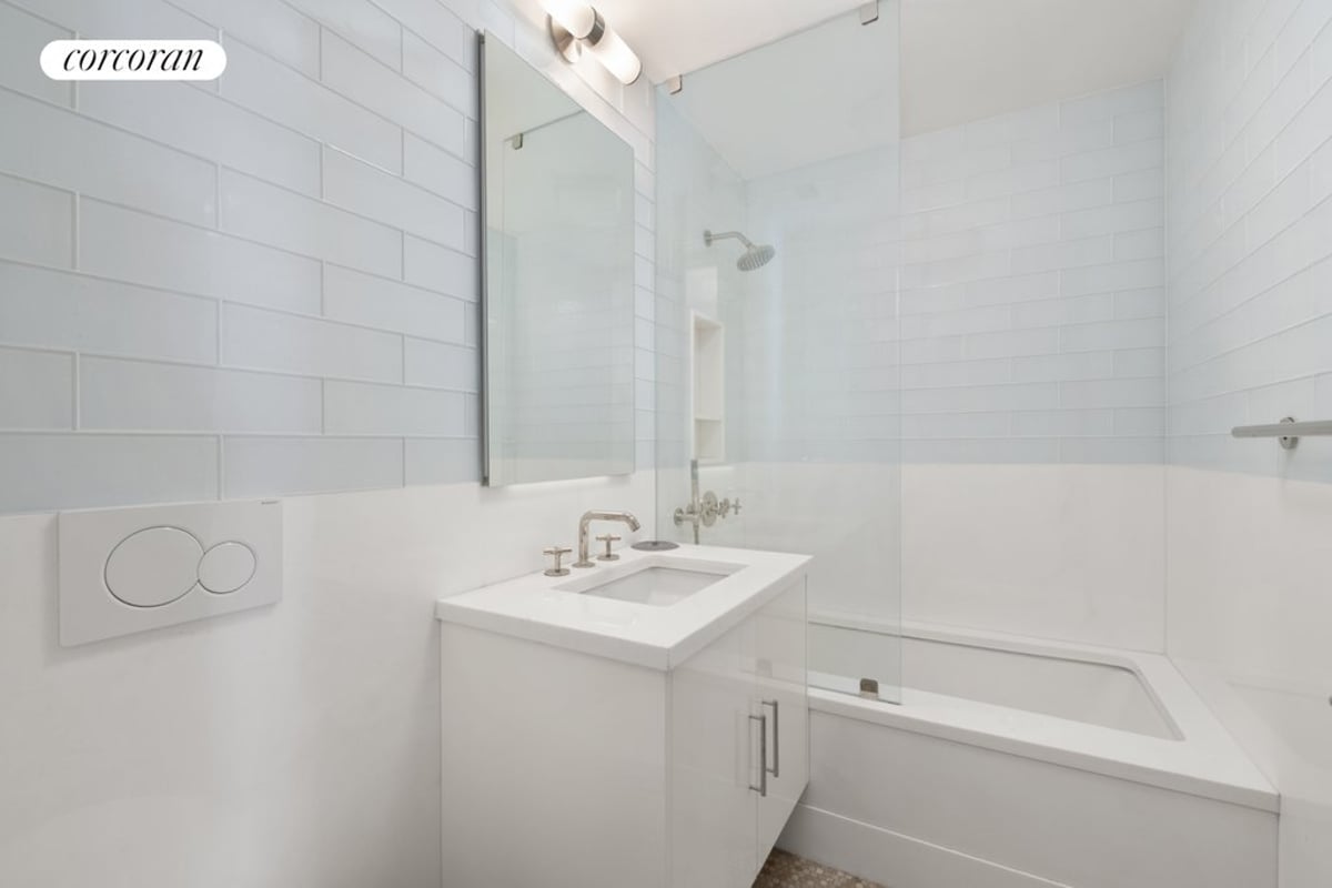 Photo for Metropolitan Tower - 146 West 57th Street Condominium in Midtown, Manhattan