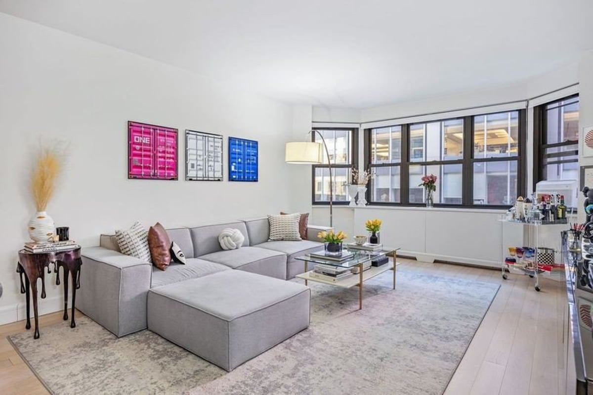 Photo for Lex 54 - 135 East 54th Street Condominium in Midtown East, Manhattan