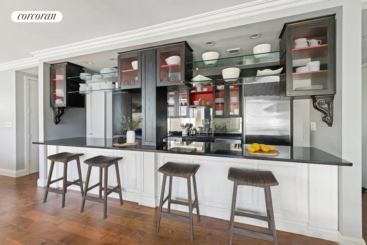 Photo for 167 Perry Street - 167 Perry Street Cooperative in West Village, Manhattan