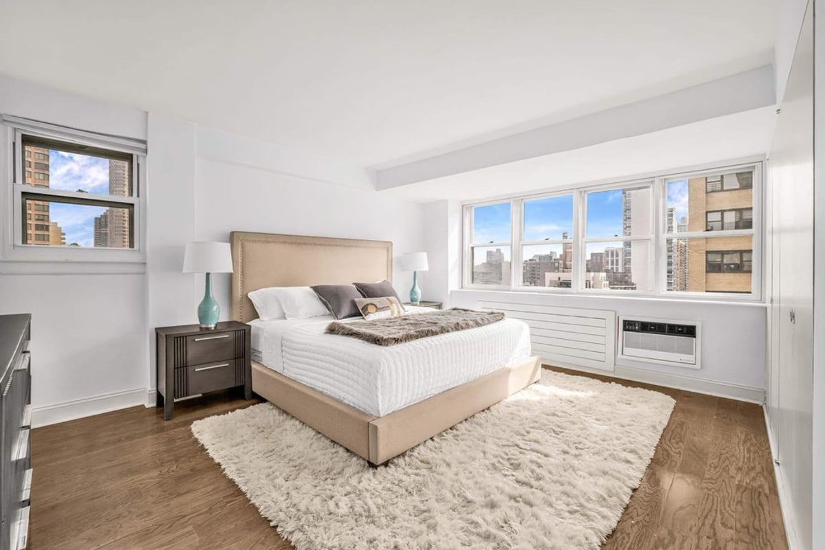 Photo for 155 East 38th Street - 155 East 38th Street Condominium in Murray Hill, Manhattan