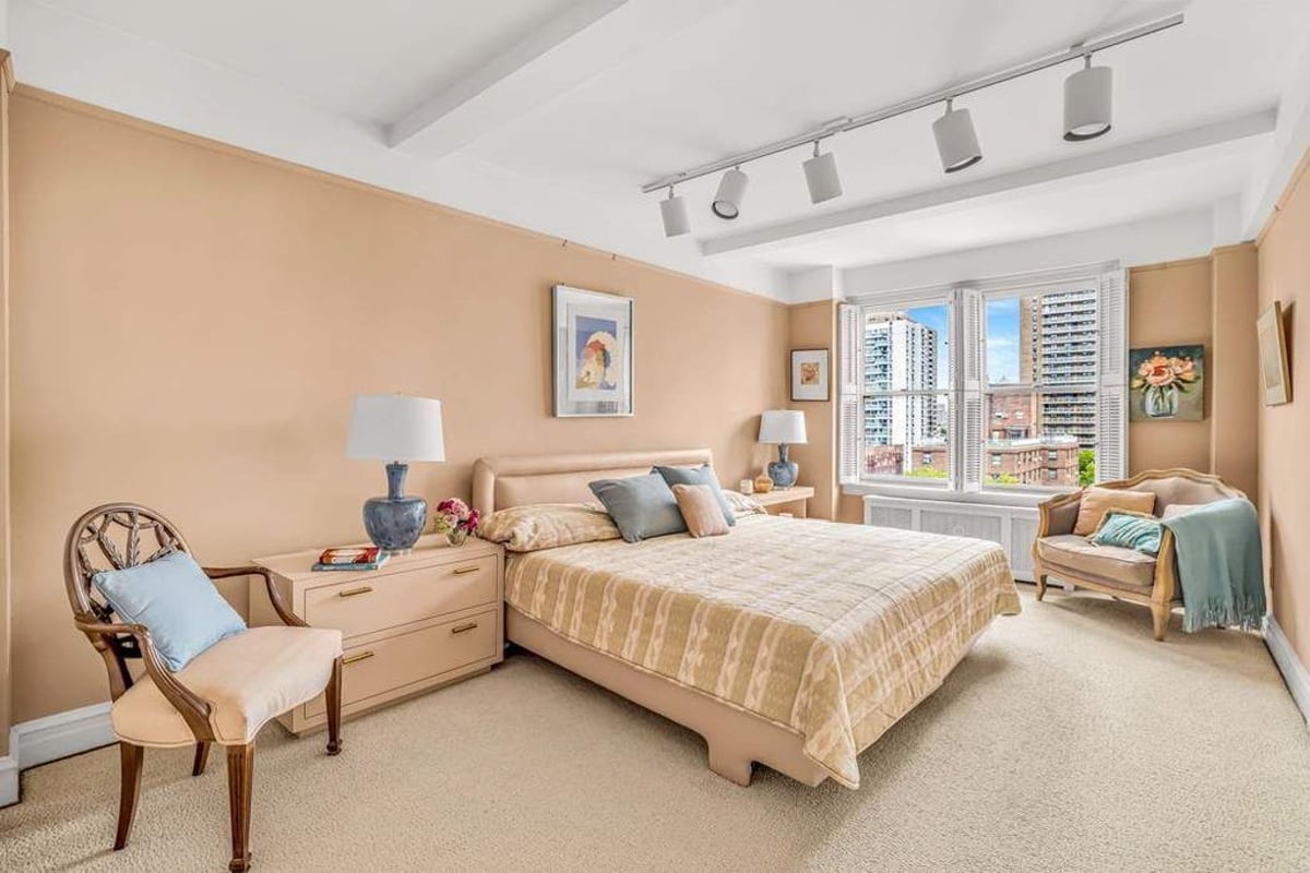 Photo for The Westwind - 175 West 93rd Street Cooperative in Upper West Side, Manhattan