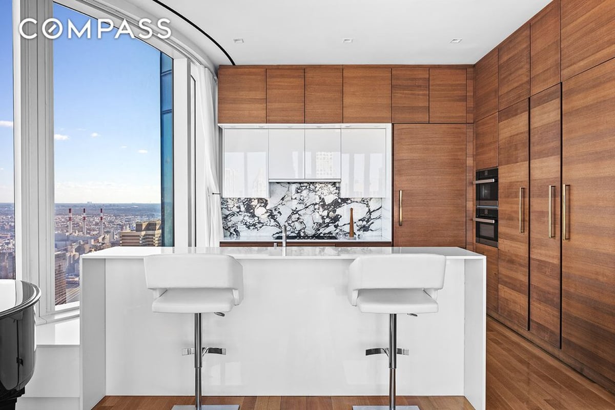 Photo for 252 East 57th Street - 252 East 57th Street Condominium in Midtown East, Manhattan