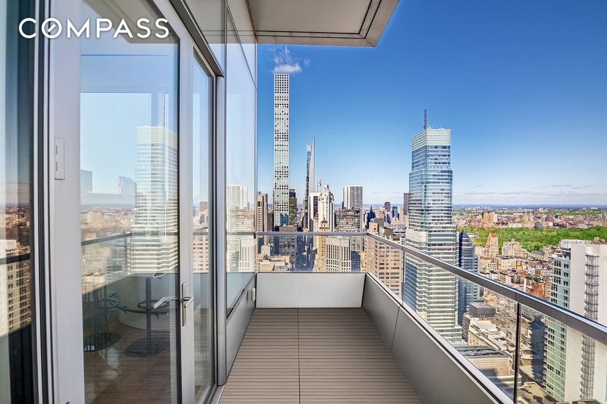 Photo for 252 East 57th Street - 252 East 57th Street Condominium in Midtown East, Manhattan