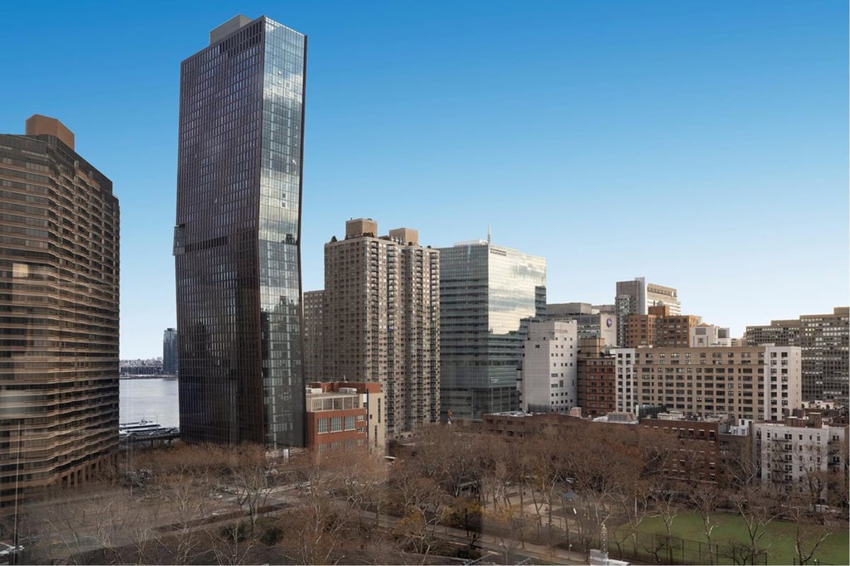 Photo for The Vantage - 308 East 38th Street Condominium in Murray Hill, Manhattan