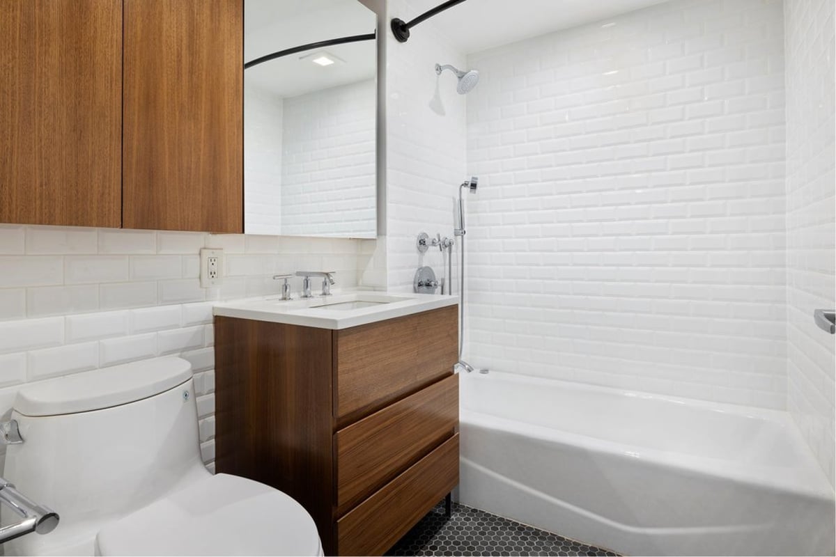 Photo for The Vantage - 308 East 38th Street Condominium in Murray Hill, Manhattan