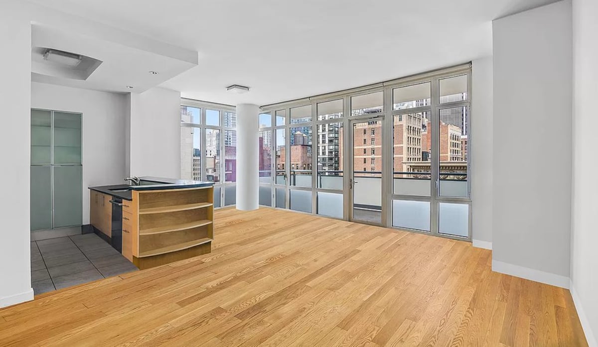 Photo for 325 Fifth Avenue - 325 Fifth Avenue Condominium in Murray Hill, Manhattan