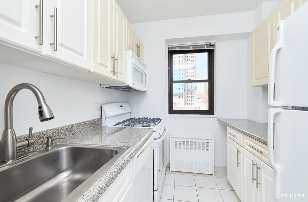 Photo for East Winds Condominium - 345 East 80th Street Condominium in Upper East Side, Manhattan