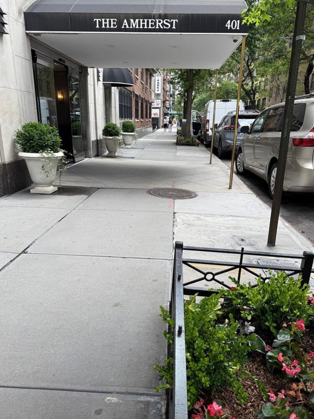 Photo for The Amherst - 401 East 74th Street Condominium in Upper East Side, Manhattan