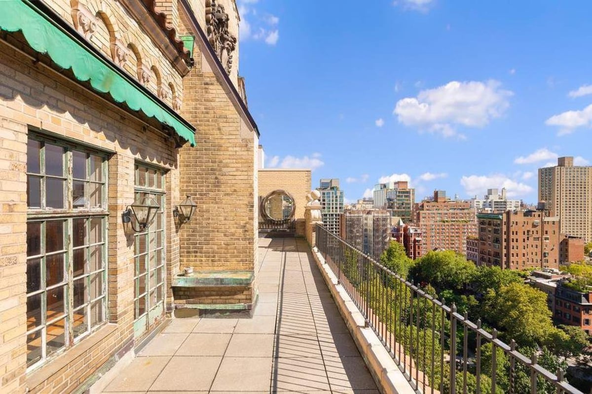 Photo for 60 Gramercy Park North - 60 Gramercy Park North Cooperative in Gramercy Park, Manhattan