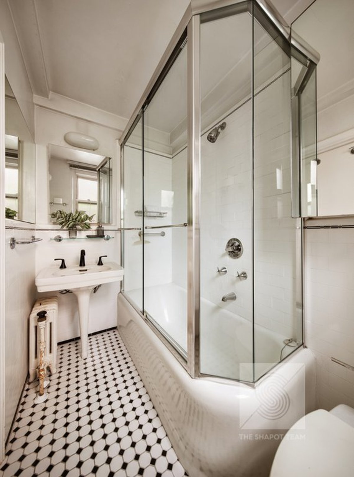 Photo for 315 East 68th Street - 315 East 68th Street Cooperative in Lenox Hill, Manhattan