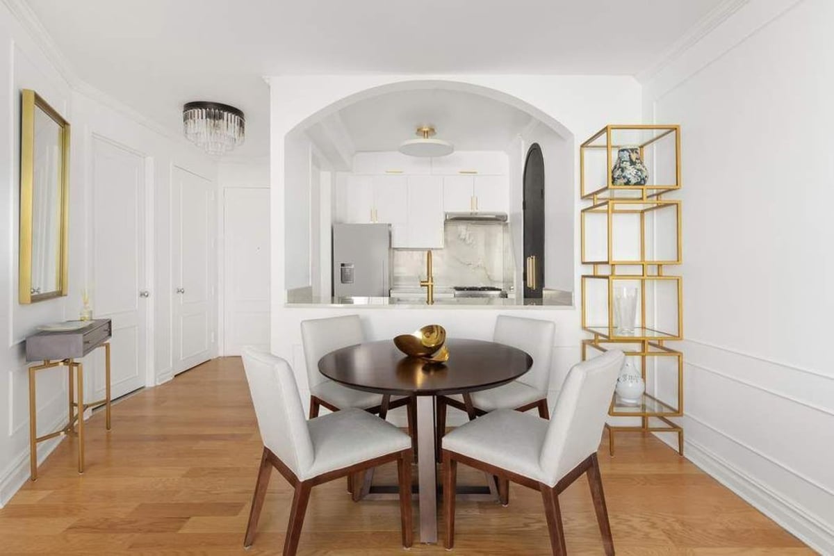 Photo for Bridge Tower Place - 401 East 60th Street Condominium in Upper East Side, Manhattan