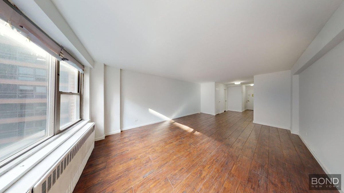 Photo for Sutton Gardens - 420 East 55th Street Cooperative in Midtown East, Manhattan