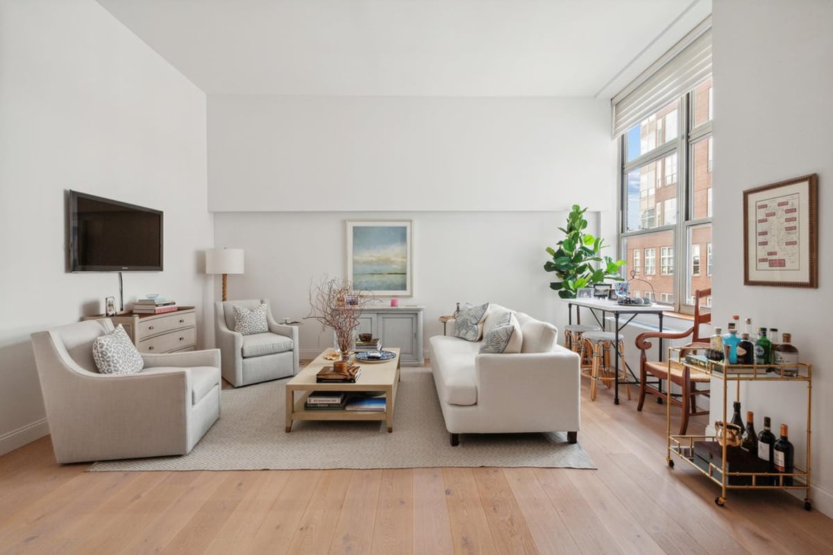 Photo for Park Avenue Court - 120 East 87th Street Condominium in Upper East Side, Manhattan