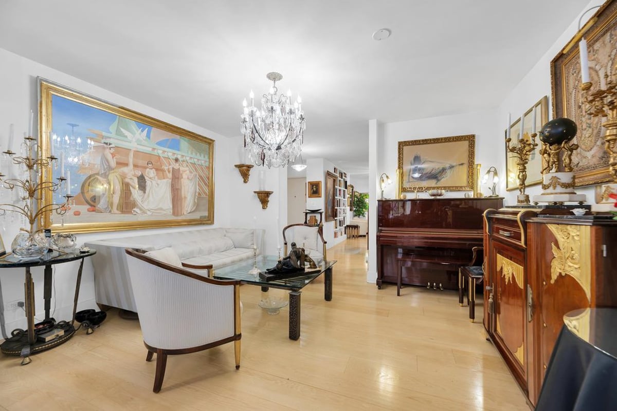 Photo for Sutton Gardens - 420 East 55th Street Cooperative in Midtown East, Manhattan