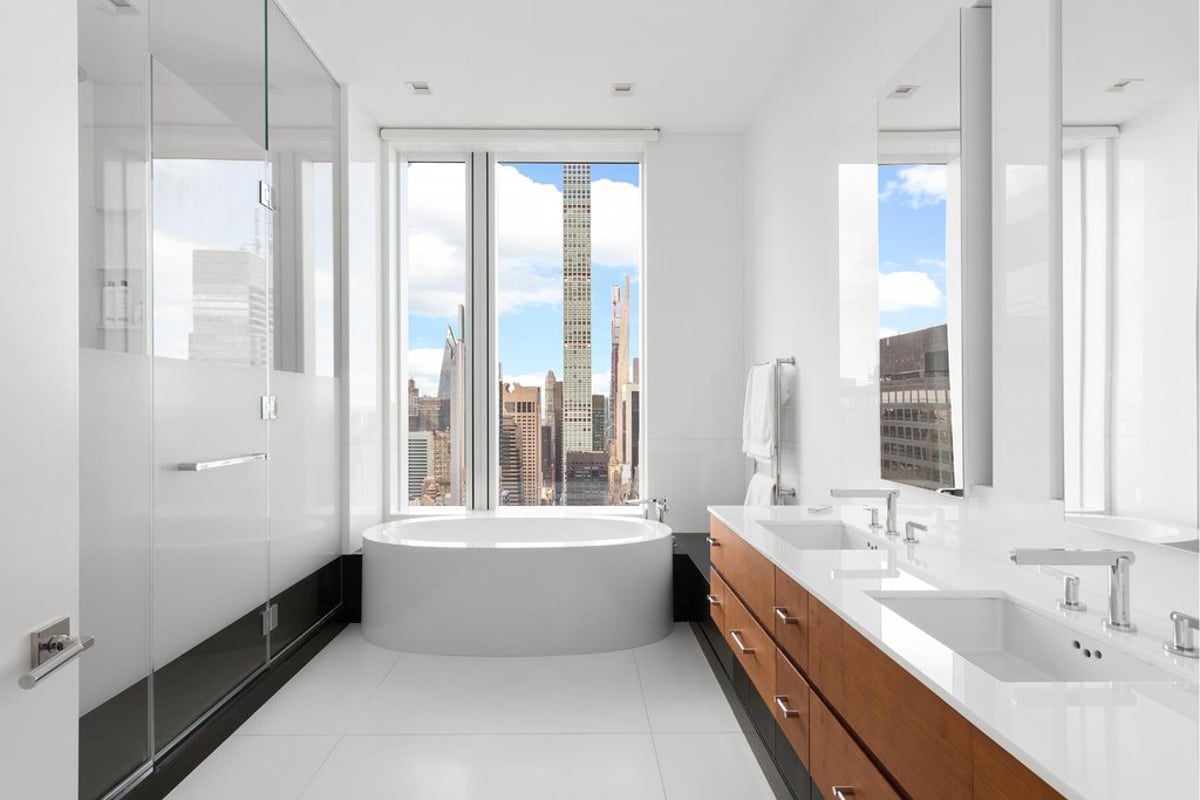 Photo for 252 East 57th Street - 252 East 57th Street Condominium in Midtown East, Manhattan