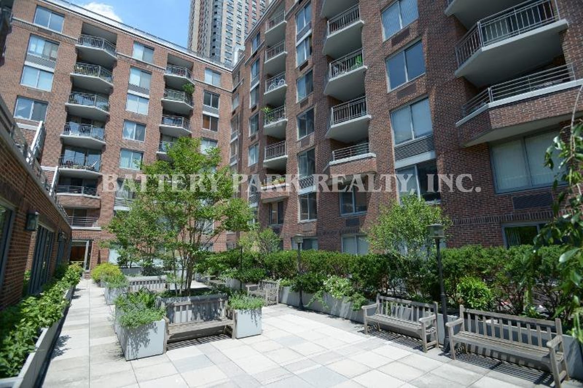 Photo for The Cove Club - 2 South End Avenue Condominium in Battery Park City, Manhattan