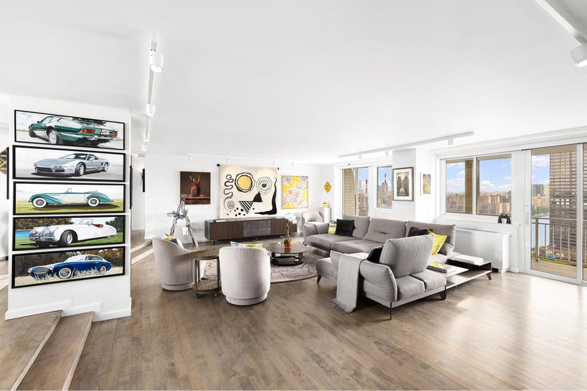 Photo for Asten House - 515 East 79th Street Cooperative in Upper East Side, Manhattan