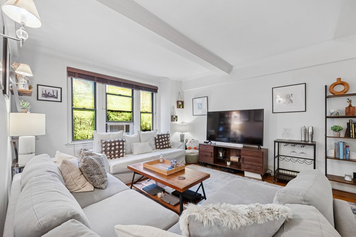 Photo for 865 UN Plaza - 865 United Nations Plaza Condominium in Midtown East, Manhattan