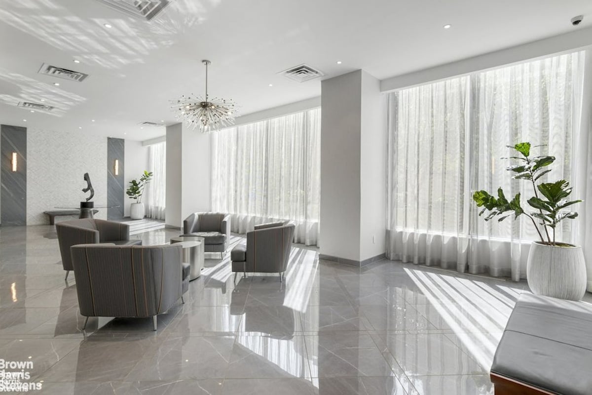 Photo for Lincoln Towers - 165 West End Avenue Condominium in Upper West Side, Manhattan