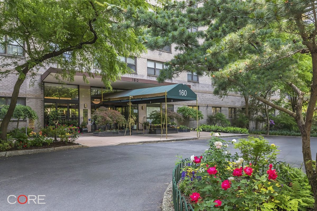 Photo for Lincoln Towers - 160 West End Avenue Condominium in Upper West Side, Manhattan