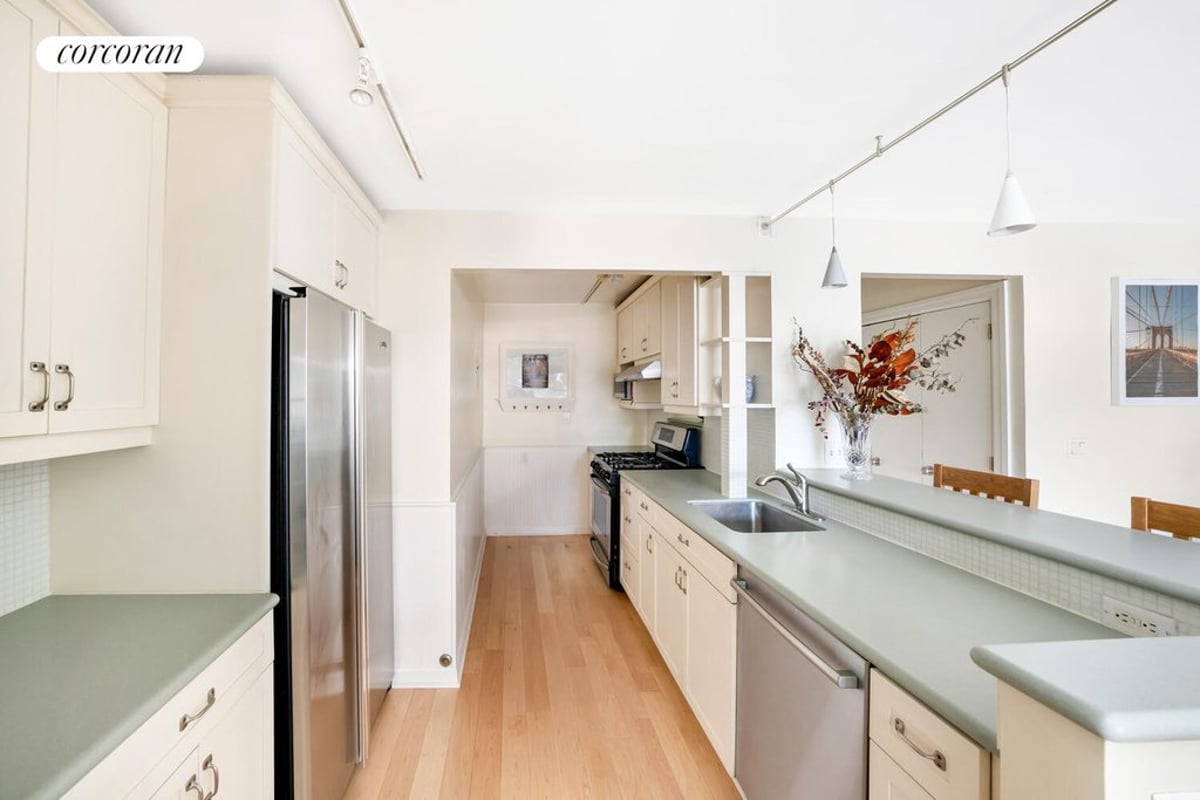 Photo for Harridge House - 225 East 57th Street Condominium in Midtown East, Manhattan