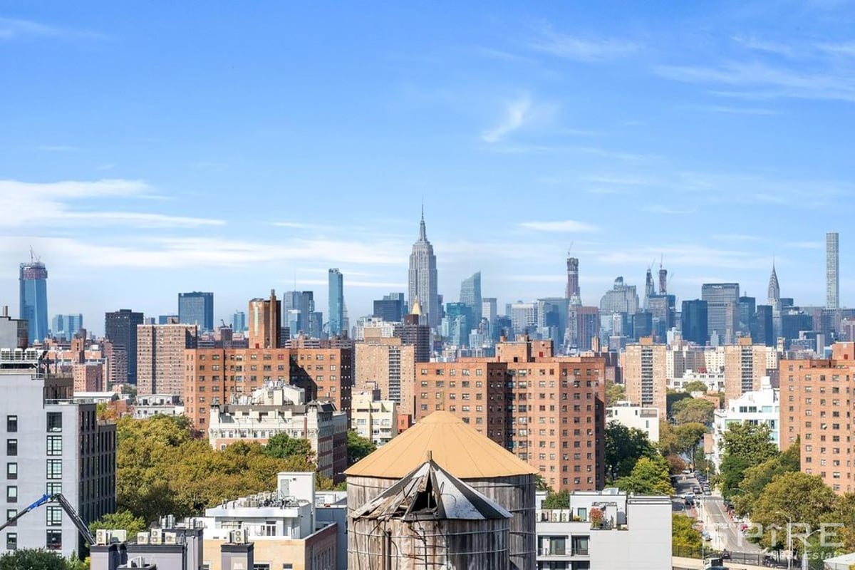 Photo for Oro - 306 Gold Street Condominium in Downtown Brooklyn, Brooklyn