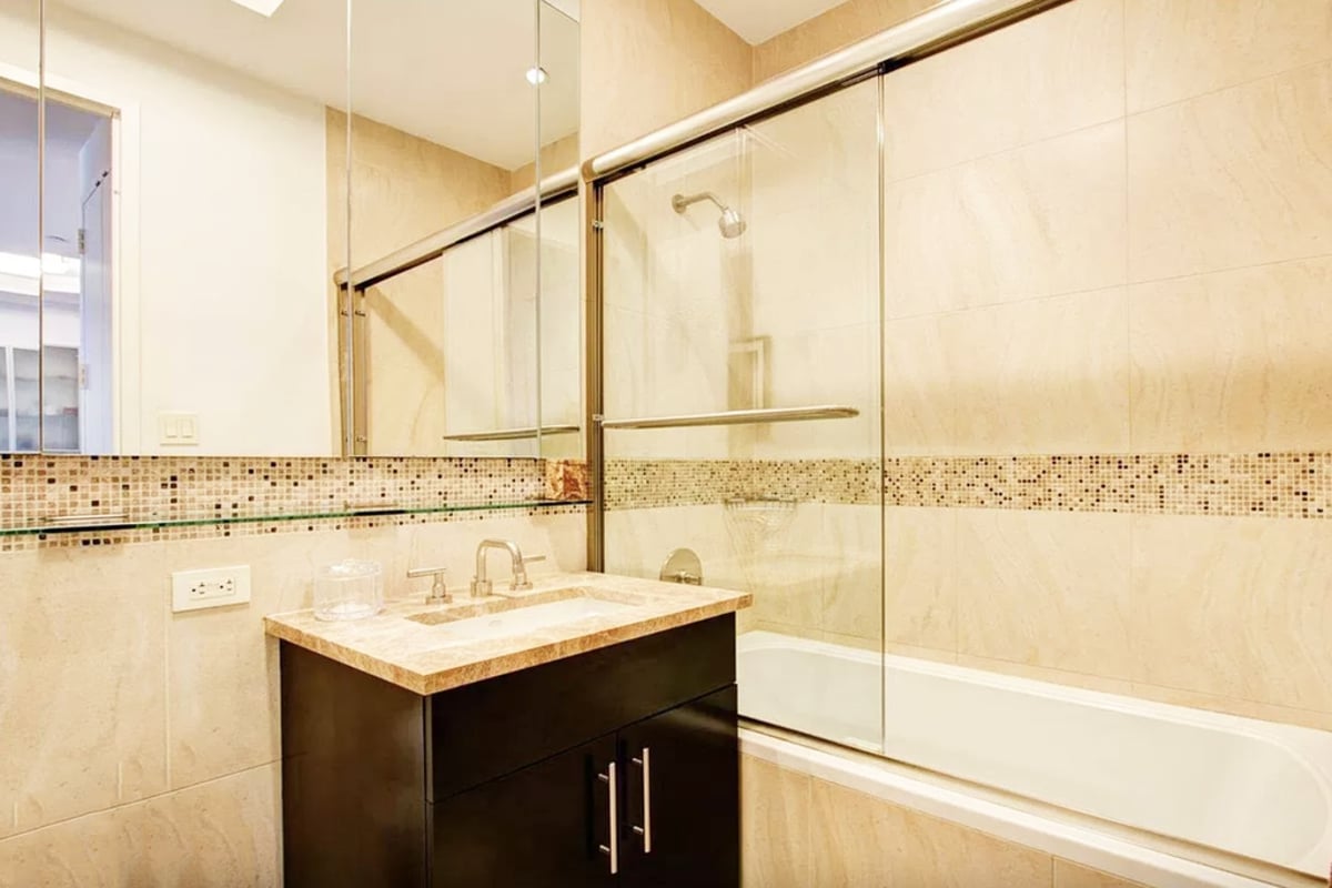 Photo for 325 Fifth Avenue - 325 Fifth Avenue Condominium in Murray Hill, Manhattan