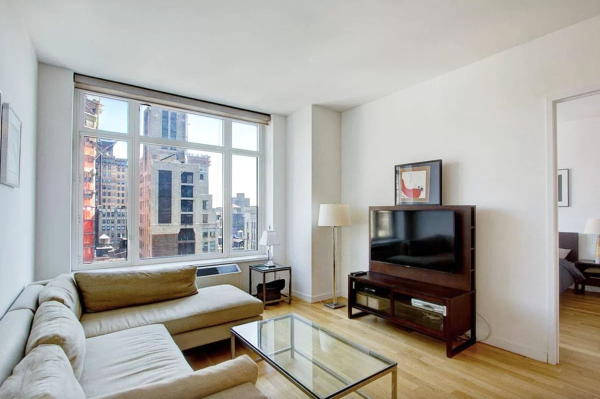 Photo for 325 Fifth Avenue - 325 Fifth Avenue Condominium in Murray Hill, Manhattan