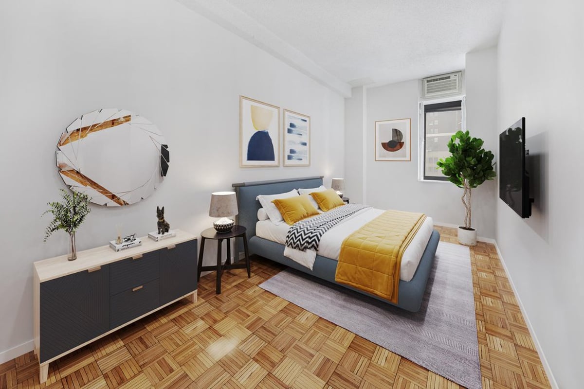 Photo for 372 5th Avenue - 372 5th Avenue Cooperative in Murray Hill, Manhattan