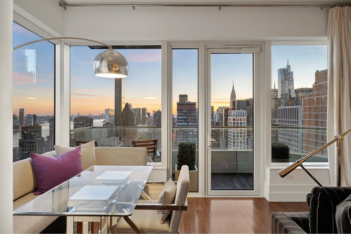 Photo for 252 East 57th Street - 252 East 57th Street Condominium in Midtown East, Manhattan