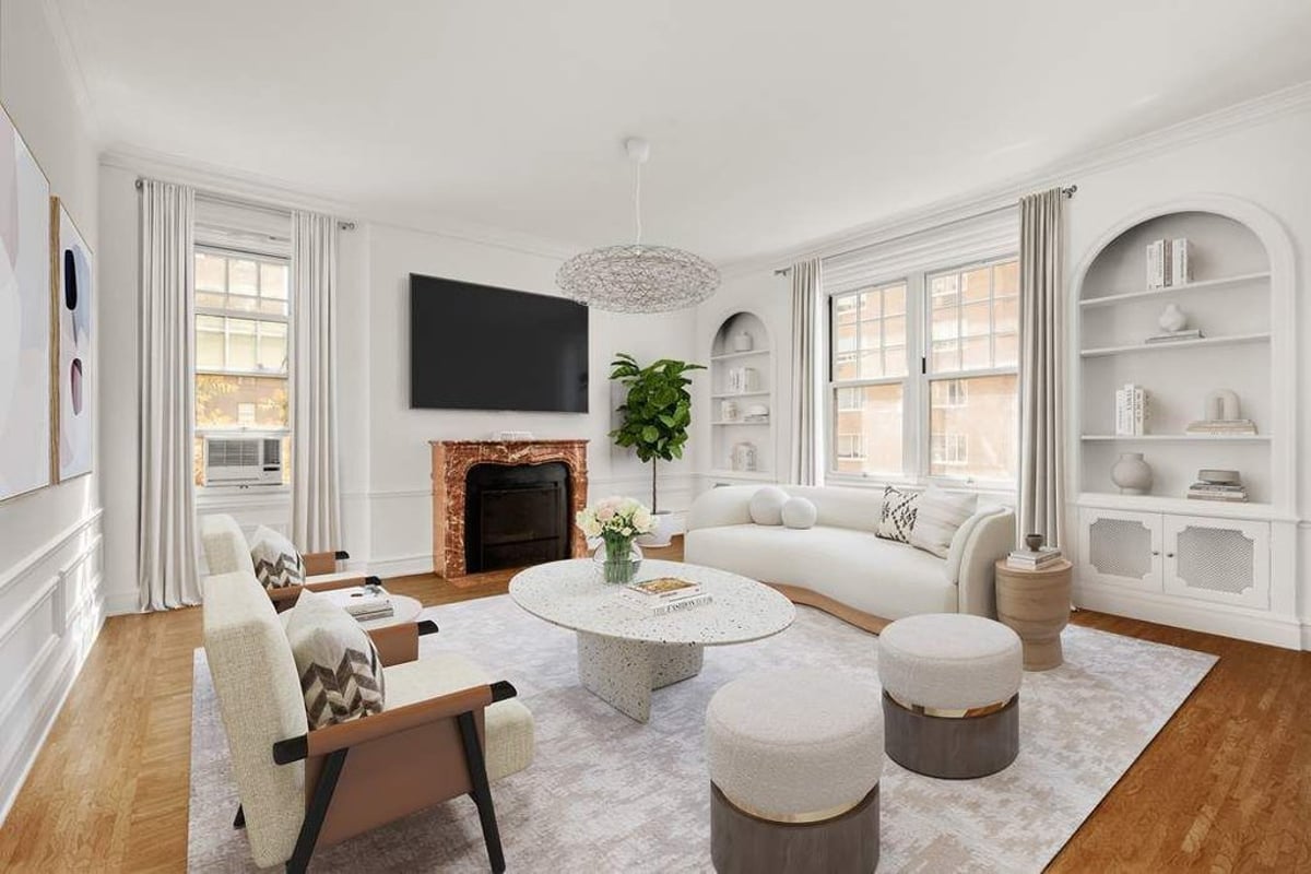 Photo for 150 East 72nd Street - 150 East 72nd Street Condominium in Lenox Hill, Manhattan