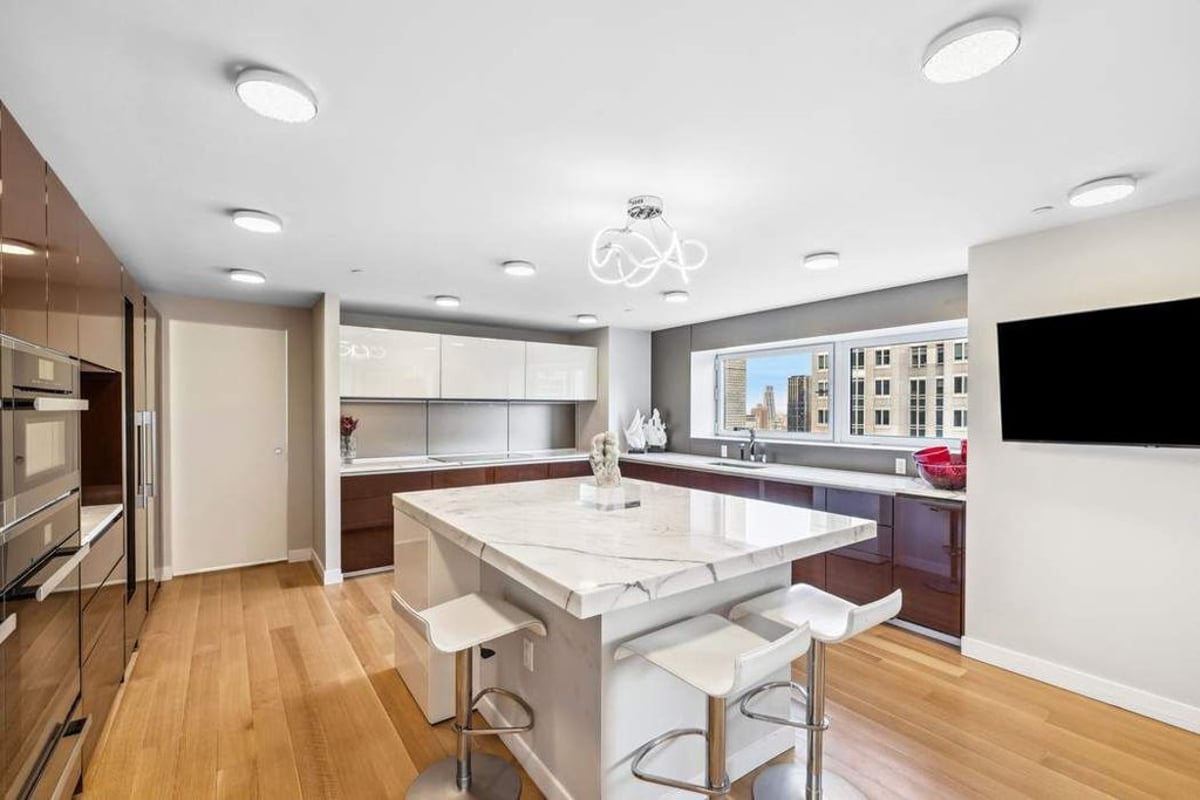 Photo for 135 West 52nd Street - 135 West 52nd Street Condominium in Midtown, Manhattan