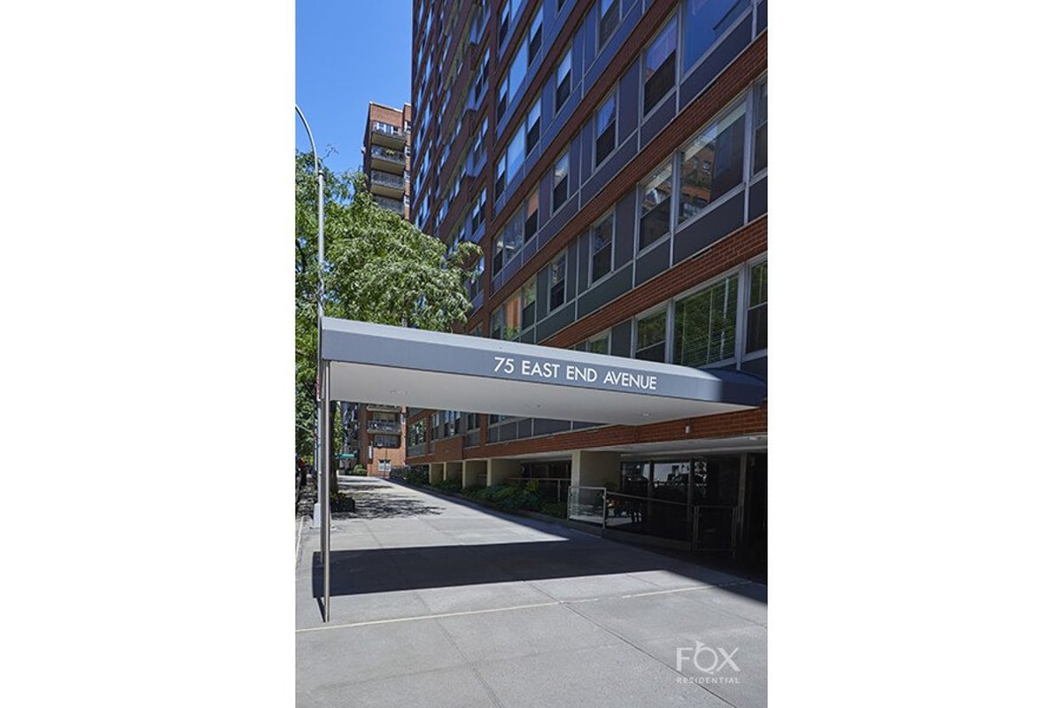Photo for 75 East End Avenue - 75 East End Avenue Cooperative in Upper East Side, Manhattan