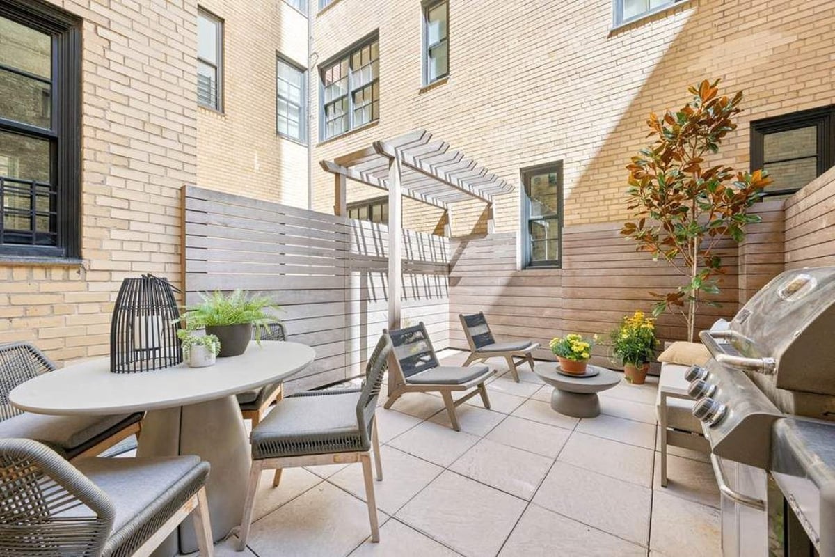 Photo for Philip House - 141 East 88th Street Condominium in Upper East Side, Manhattan