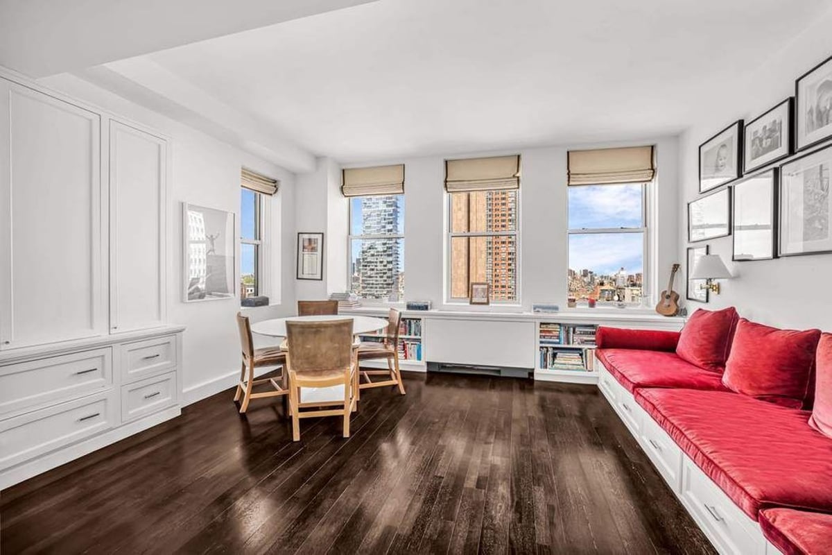 Photo for Tower 270 - 270 Broadway Condominium in Tribeca, Manhattan