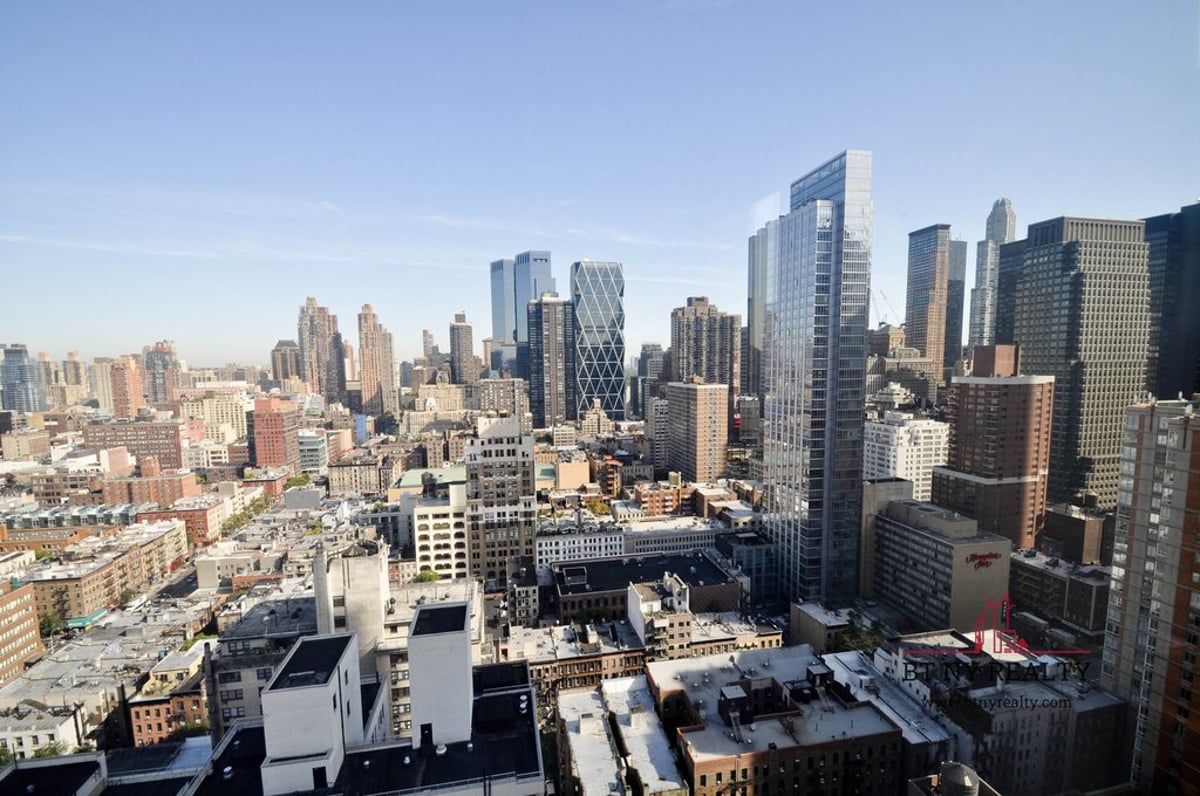 Photo for Two WorldWide Plaza - 350 West 50th Street Condominium in Midtown West, Manhattan