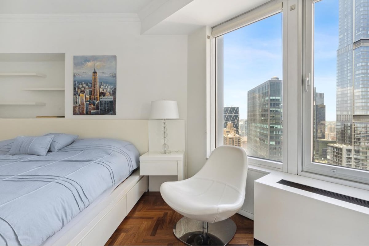 Photo for CitySpire - 150 West 56th Street Condominium in Midtown, Manhattan