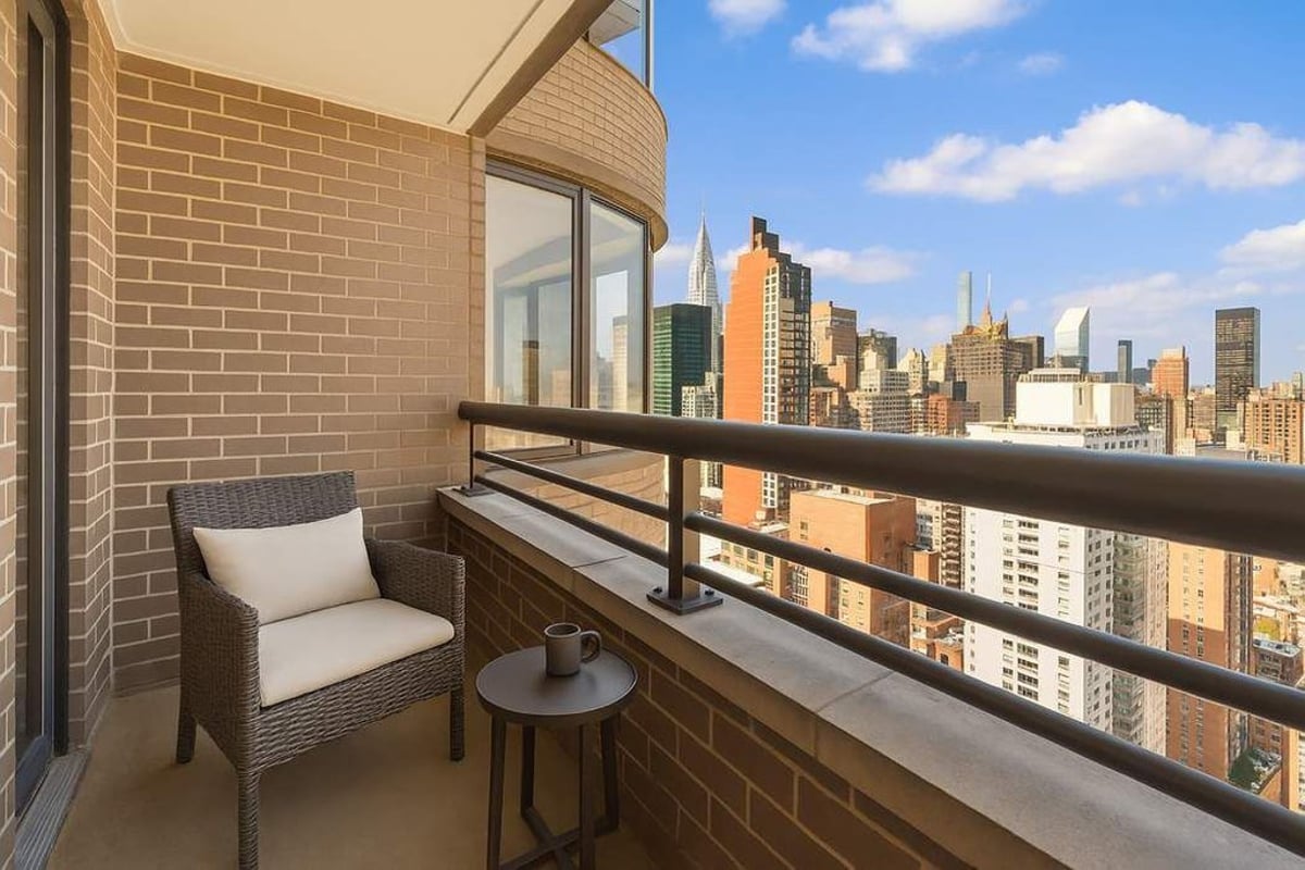 Photo for The Corinthian - 330 East 38th Street Condominium in Murray Hill, Manhattan