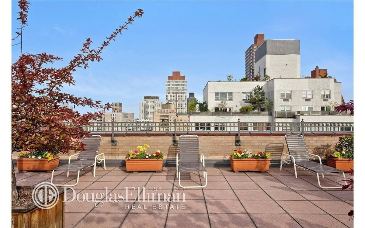 Photo for The Eastmore - 240 East 76th Street Condominium in Upper East Side, Manhattan