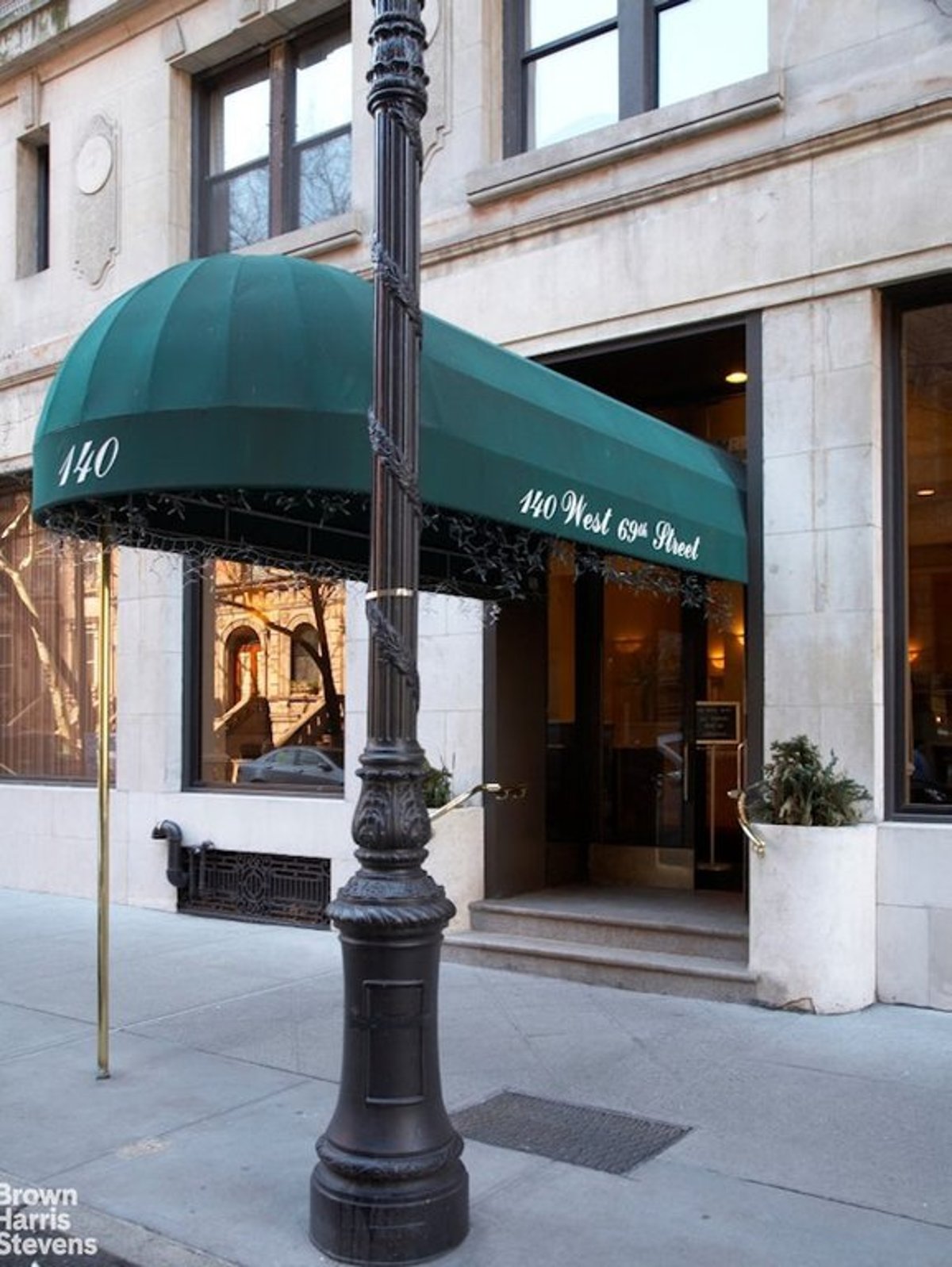 Photo for Lincoln Spencer Apartments - 140 West 69th Street Cooperative in Upper West Side, Manhattan